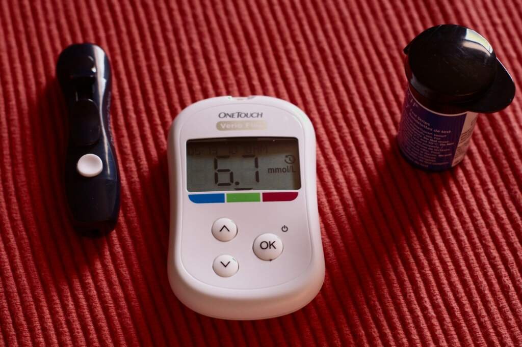 Amazing Discovery: Drinking Water After Meals Increases Blood Sugar By 33% white One Touch at 6.7 remote